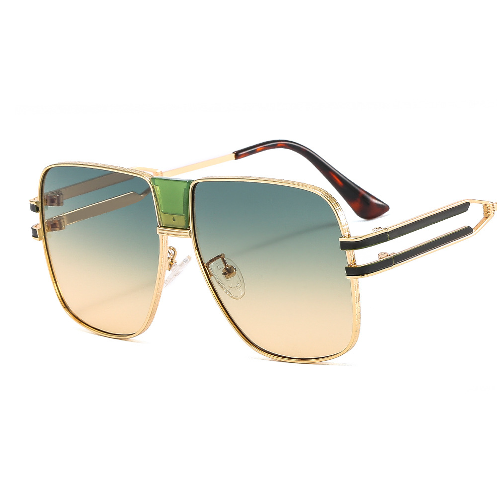 Quadratische Unisex Sonnenbrille mit Verlaufsgläsern