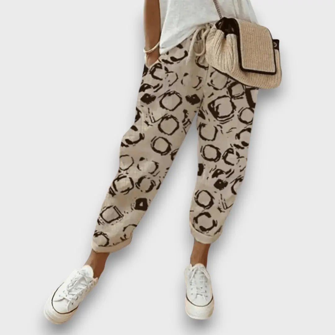 Benia – Luftige Freizeithose mit femininer Silhouette