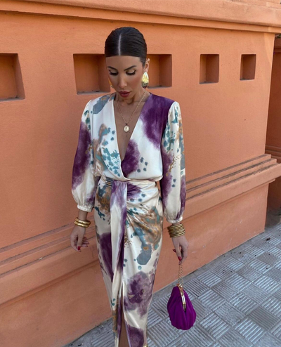 HERMINA - KLEID MIT LANGE ÄRMEL UND WICKELDESIGN