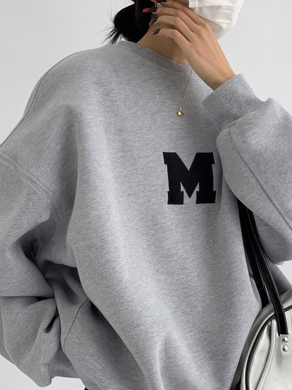 Oversized Sweatshirt für Damen im minimalistischen Design
