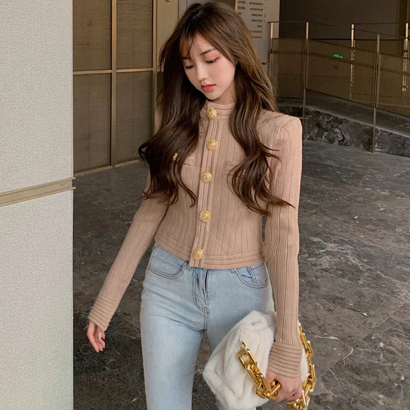 Elegante schöne Strickjacke für Frauen