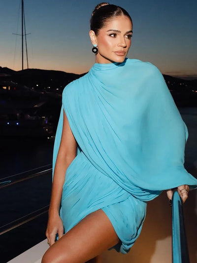 Asymmetrisches Drapiertes Minikleid mit One-Shoulder-Design