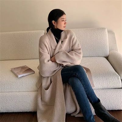 Elegante lange Strickjacke für Frauen
