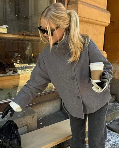 Olga | Kurze Damenjacke mit Stehkragen