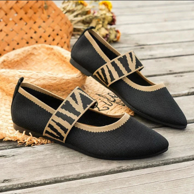 Flache Dirndl Schuhe für Damen | Spitze Zehenpartie
