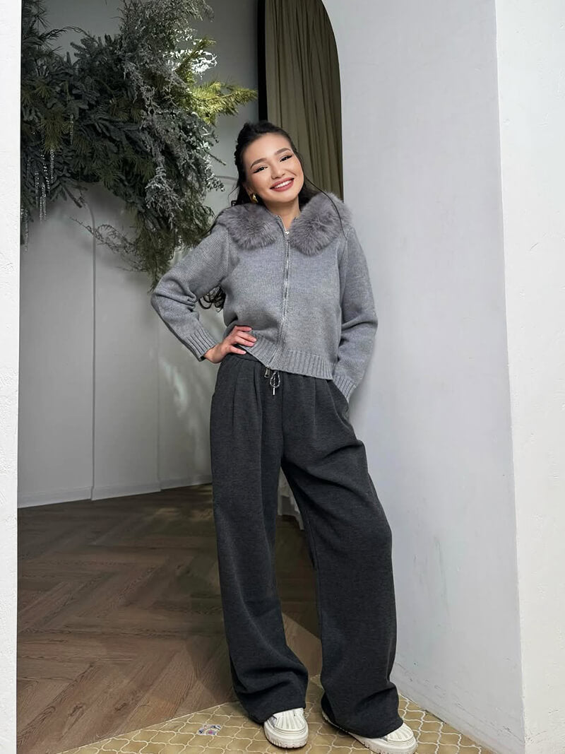 Damen Strickjacke Grau mit Kapuze und Kunstpelz – Warme Winterjacke