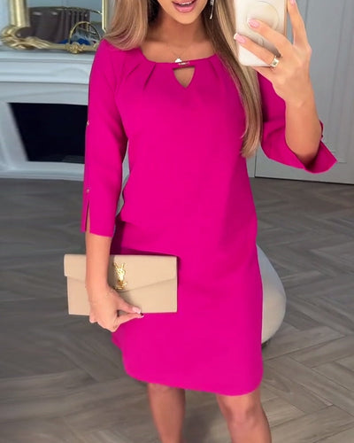 Kamelia – Mini Kleid Mit Schlüsselloch Ausschnitt