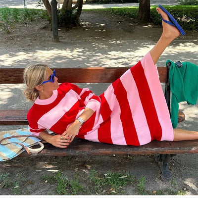 Heidi-Mode | Gestreiftes Gestricktes Midi-Kleid für Damen