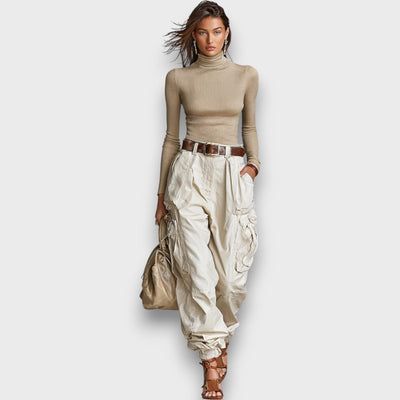 Lorena – Set mit Stehkragen-Shirt und Cargo-Hose