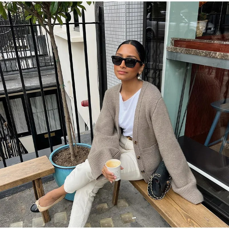 Elma | Klassische gestrickte Damenstrickjacke