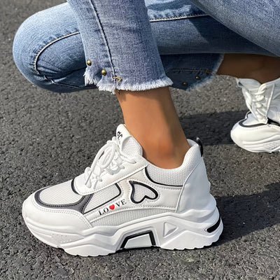 Schicke Turnschuhe für Damen