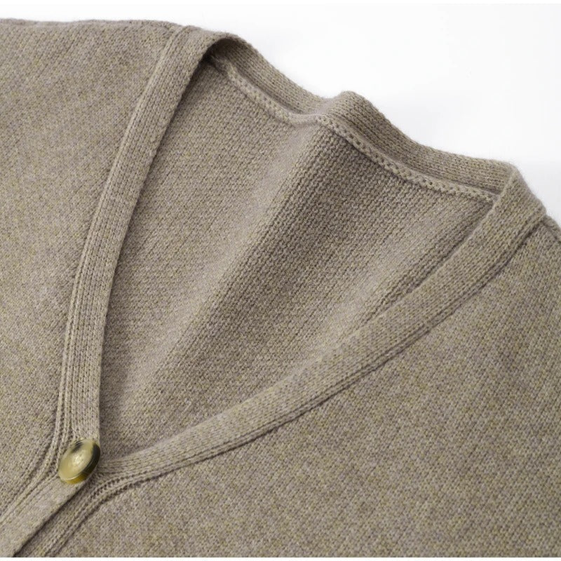 Elma | Klassische gestrickte Damenstrickjacke