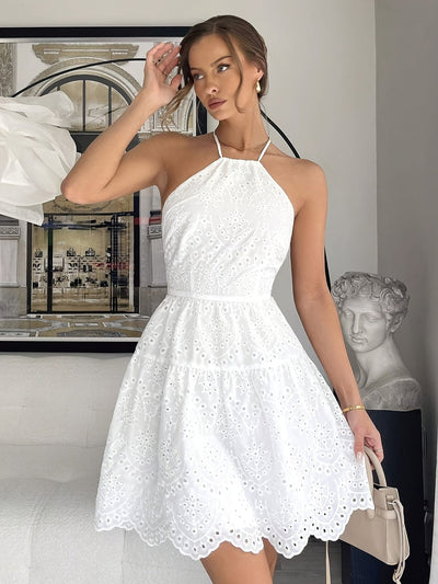 Loisa – Elegantes Weißes Halterneck-Kleid mit Rückenfreiem Design