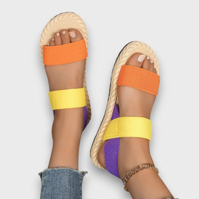 Yva – Farbspiel-Sandalen für den Alltag