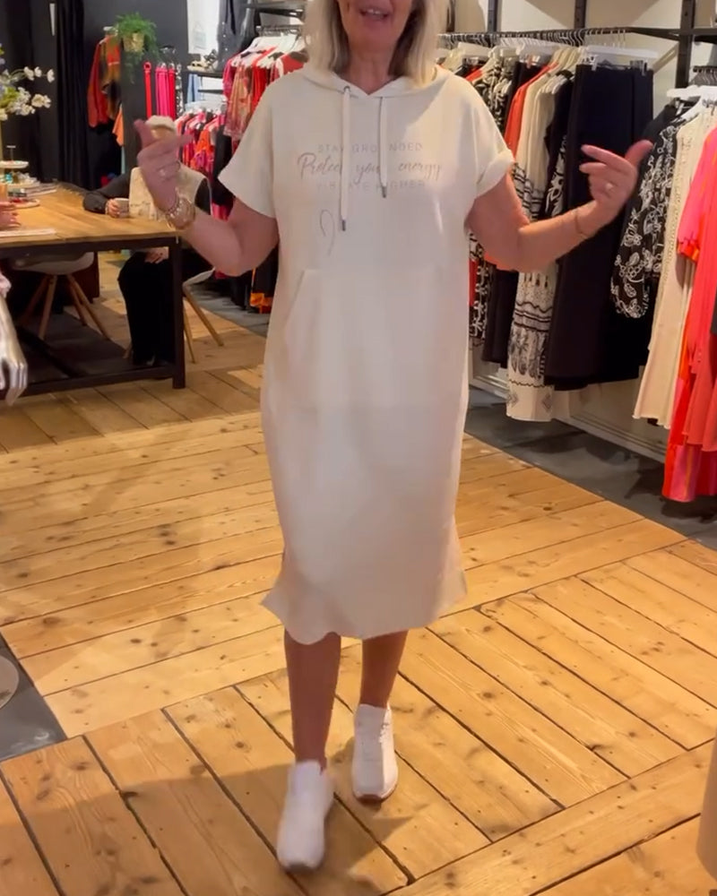 Kleid mit sportlichem Buchstabendruck