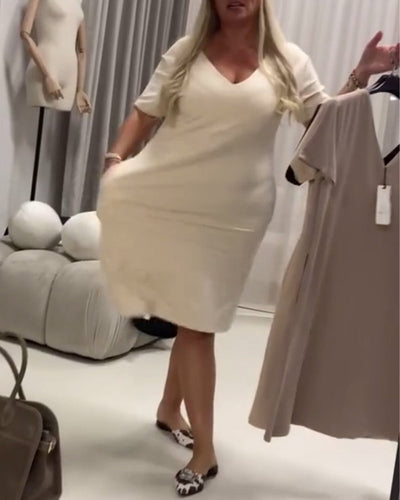 Modisches Und Elegantes Kleid Mit V-Ausschnitt