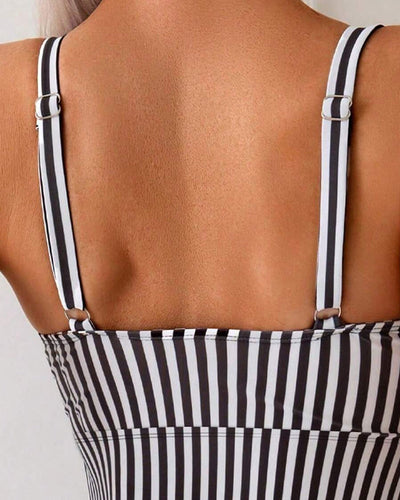 Tankini vertikal gestreift zweiteilig dreieck