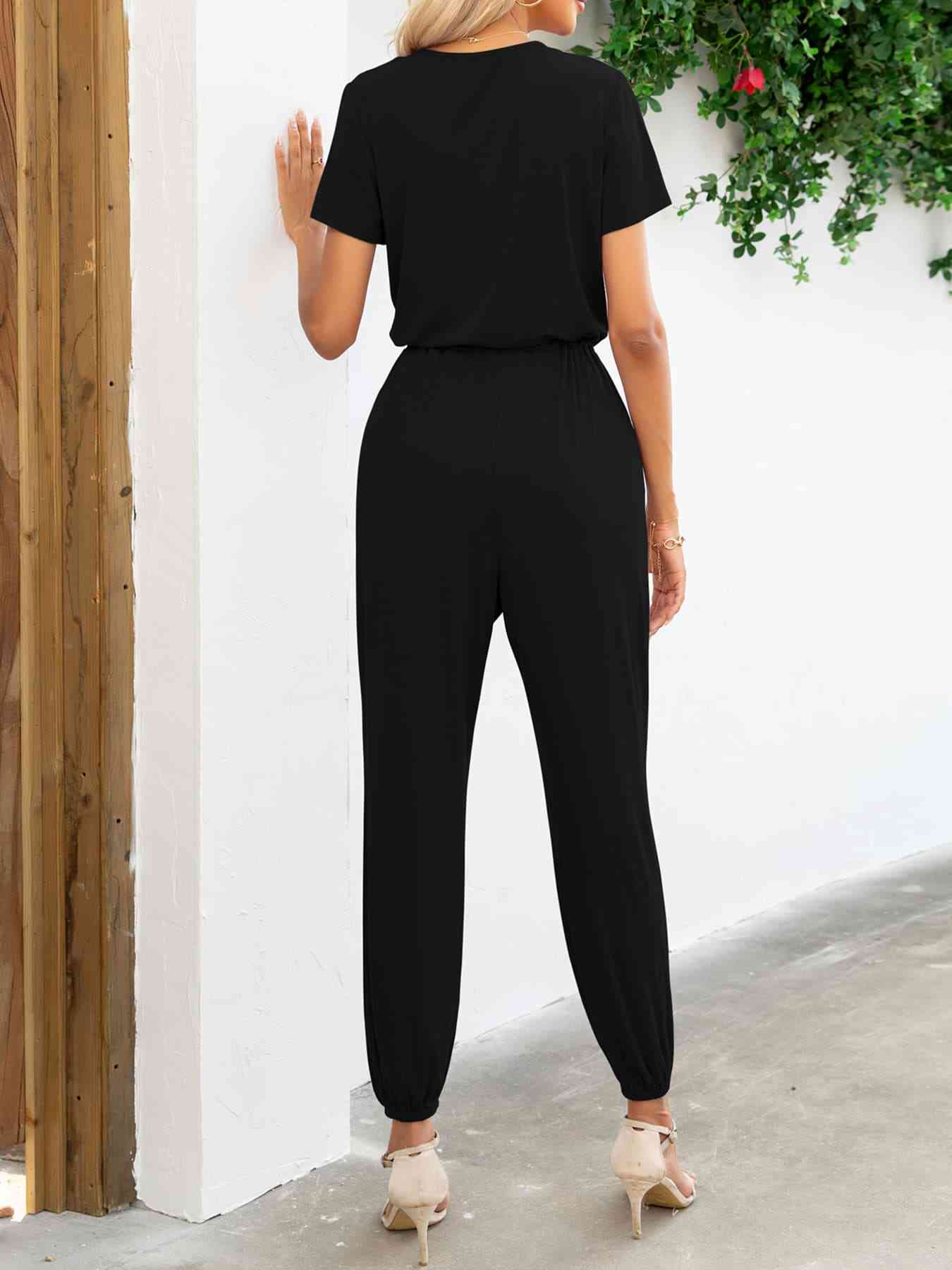 Heidi-Mode | Kurzarm V-Ausschnitt Jumpsuit mit Taschen