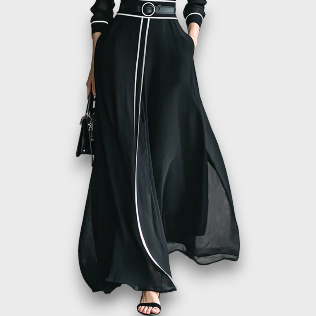 Elyra – Chiffon-Maxikleid mit hohem Kragen