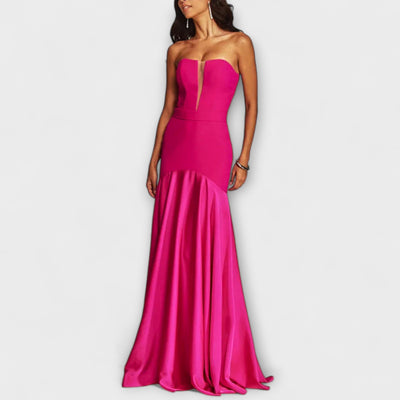 Vada - Off-Shoulder V-Neck Maxi Dress