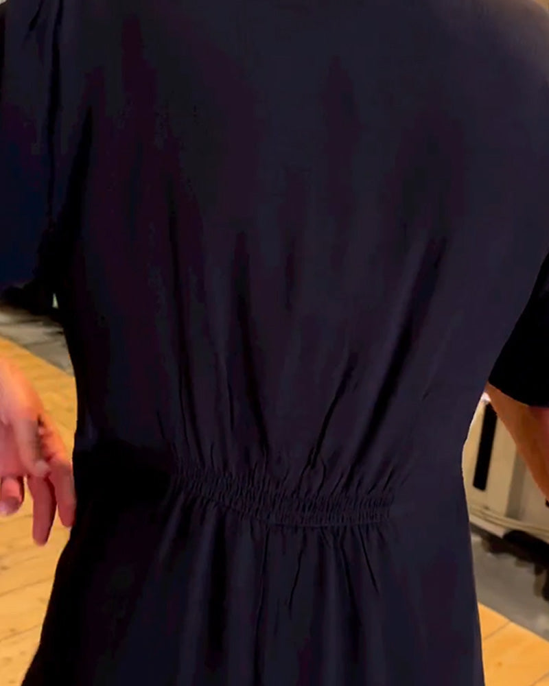 Kleid V-Ausschnitt Taille