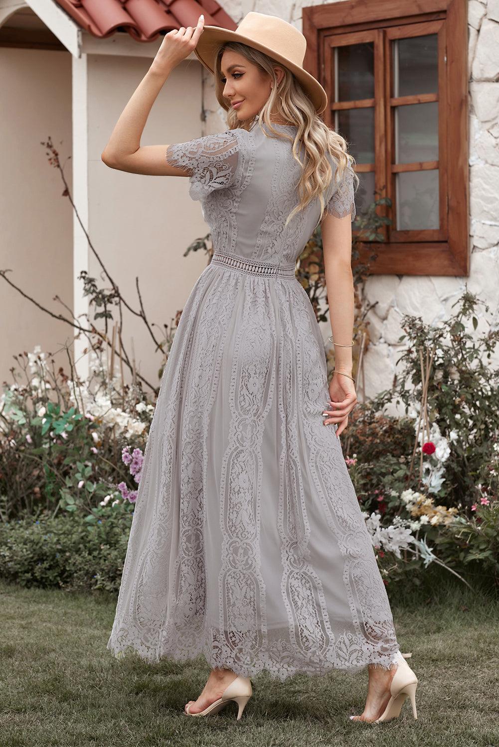 Fleur – Romantisches Spitzen-Maxikleid für besondere Augenblicke
