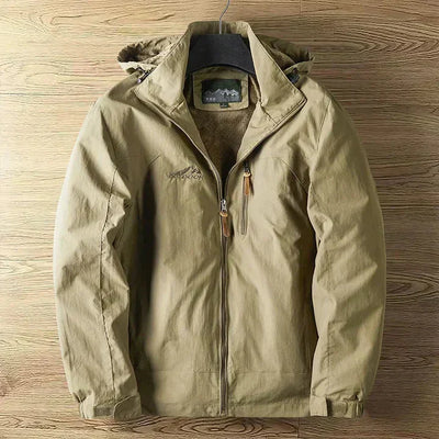 Hochwertige wasserdichte und atmungsaktive Outdoorjacke für Männer
