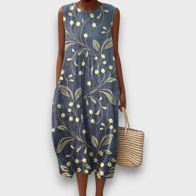 Lunaria – Kleid mit Blütenstickerei