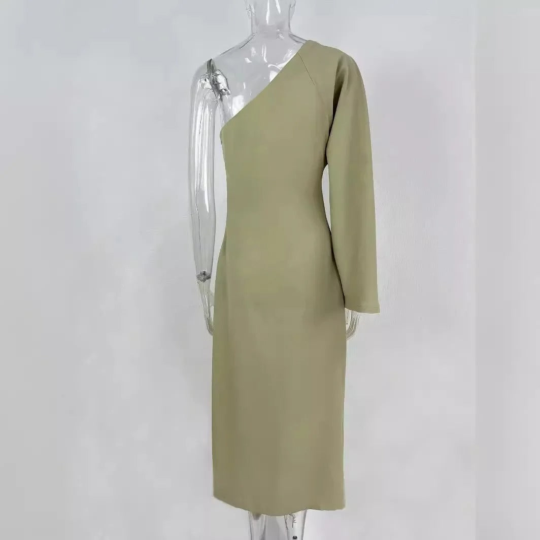 Camille – Elegantes Plisseekleid für besondere Anlässe