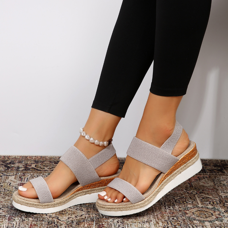 Suzanne – Elegante Plateausandalen für stilvolle Sommerauftritte