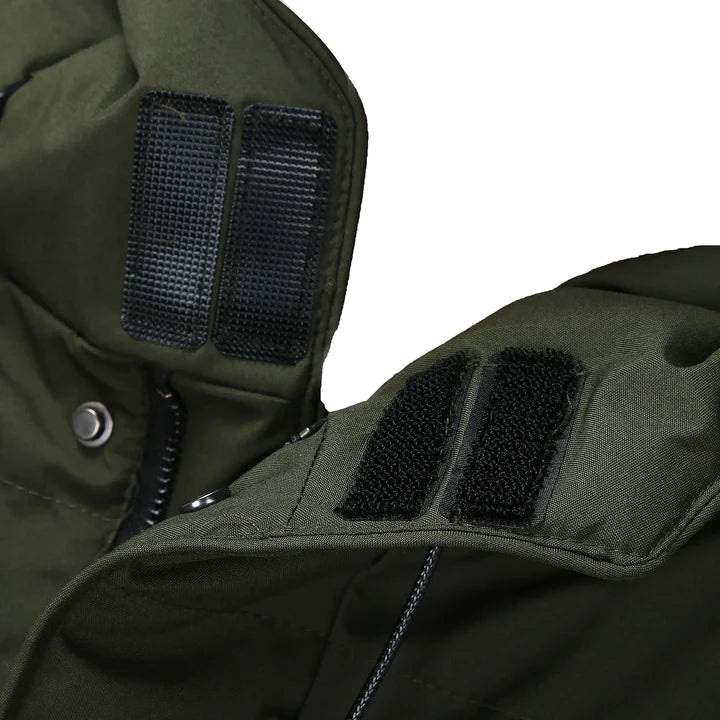 Stylischer langer Herrenparka in Grau für optimalen Kälteschutz