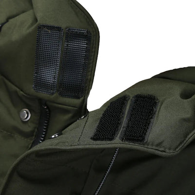 Stylischer langer Herrenparka in Grau für optimalen Kälteschutz